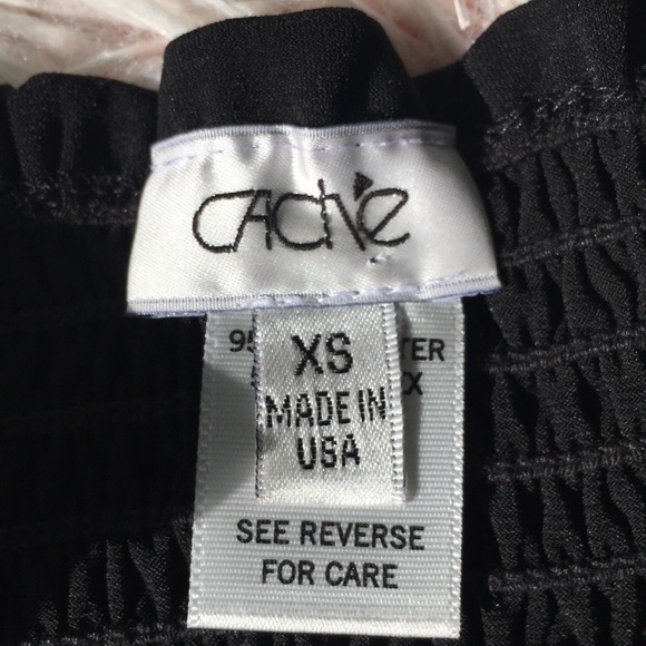 🦅Gorgeous black CACHE strapless flounce top - Picture 4 of 8